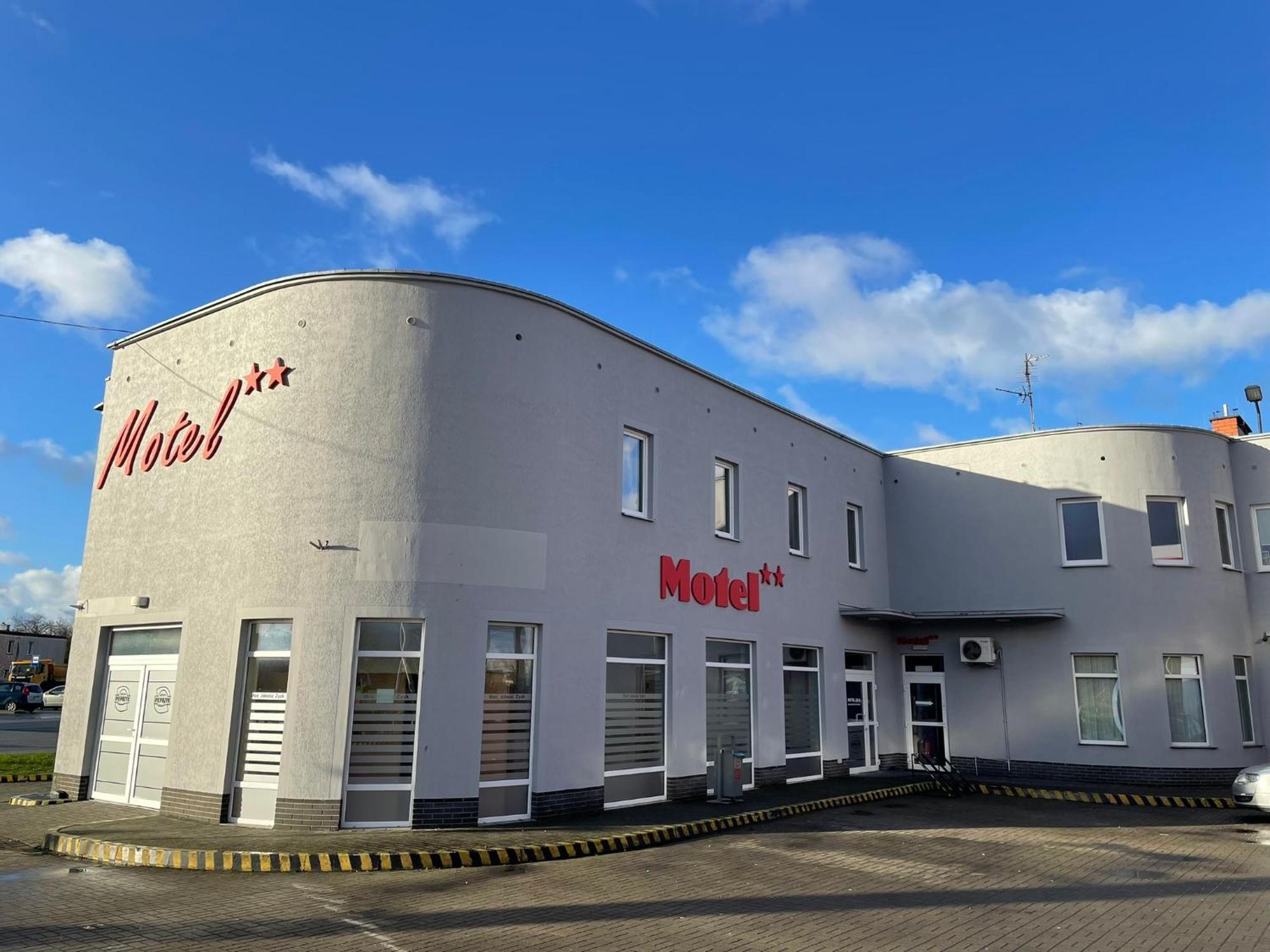 Motel Pieprzyk โควอบเซก ภายนอก รูปภาพ